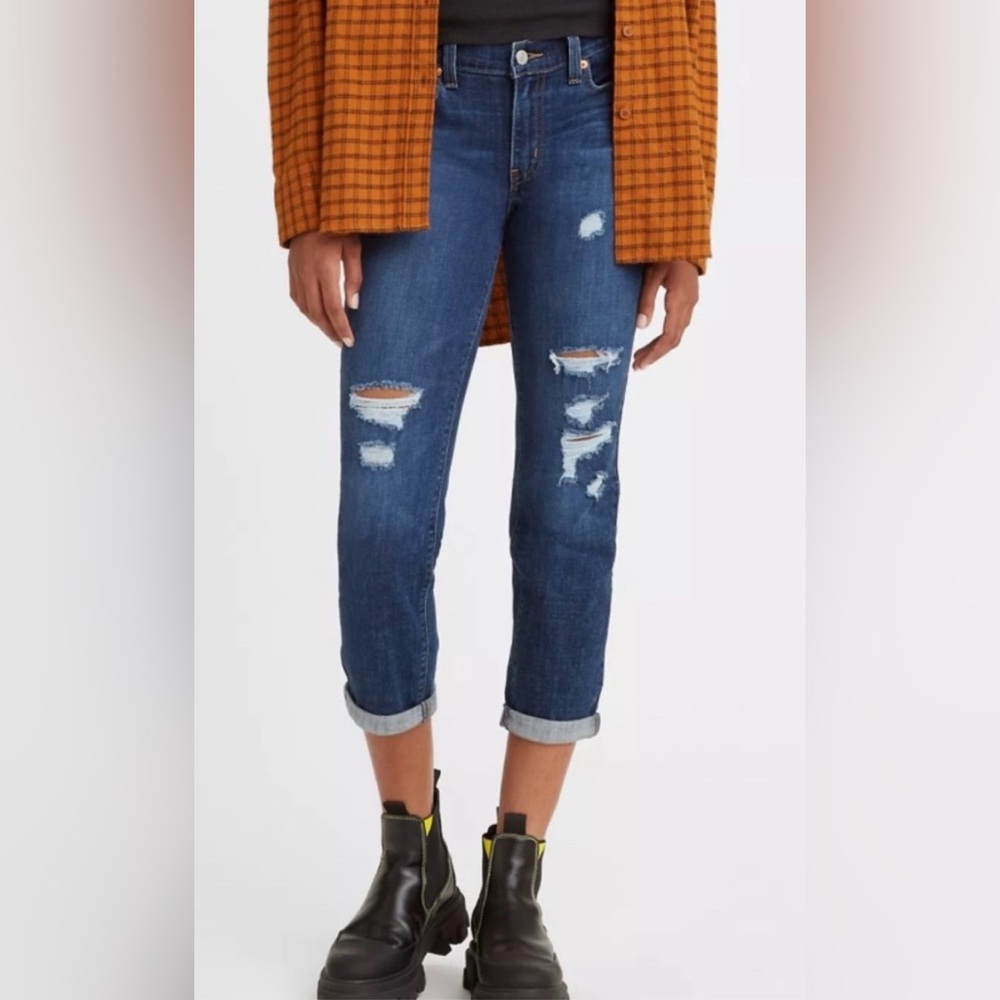Levi's Distressed Tapered Boyfriend Ankle Jean